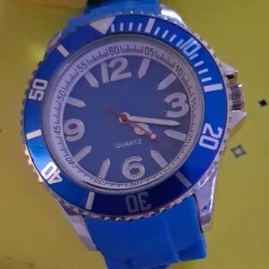 Blue Quartz Analog Watch